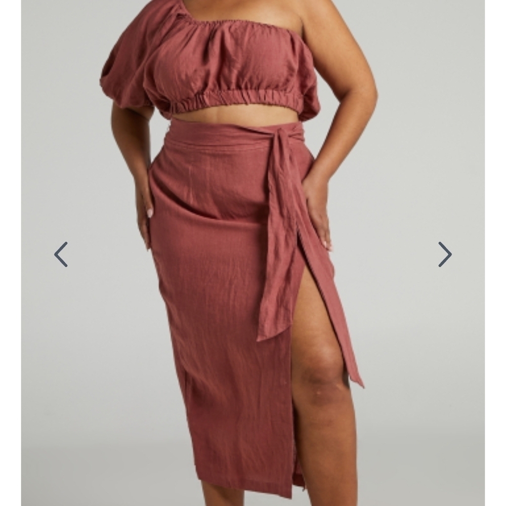 Amalie The Label Cleide Linen Midi Skirt in Dusty Clay 16 Side Slit